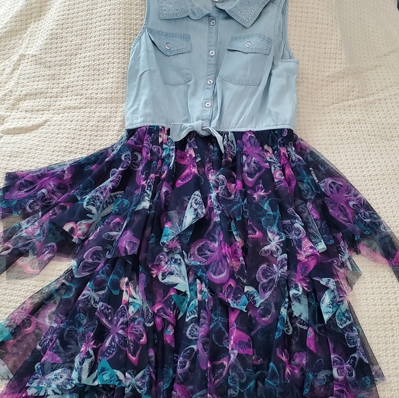 Girls dress - Picture 2 of 4